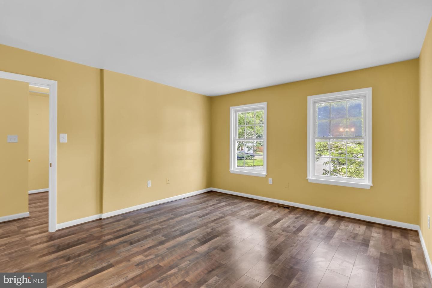 5566 Saint Charles Drive photo 17