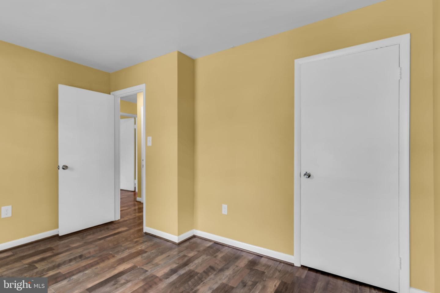 5566 Saint Charles Drive photo 22