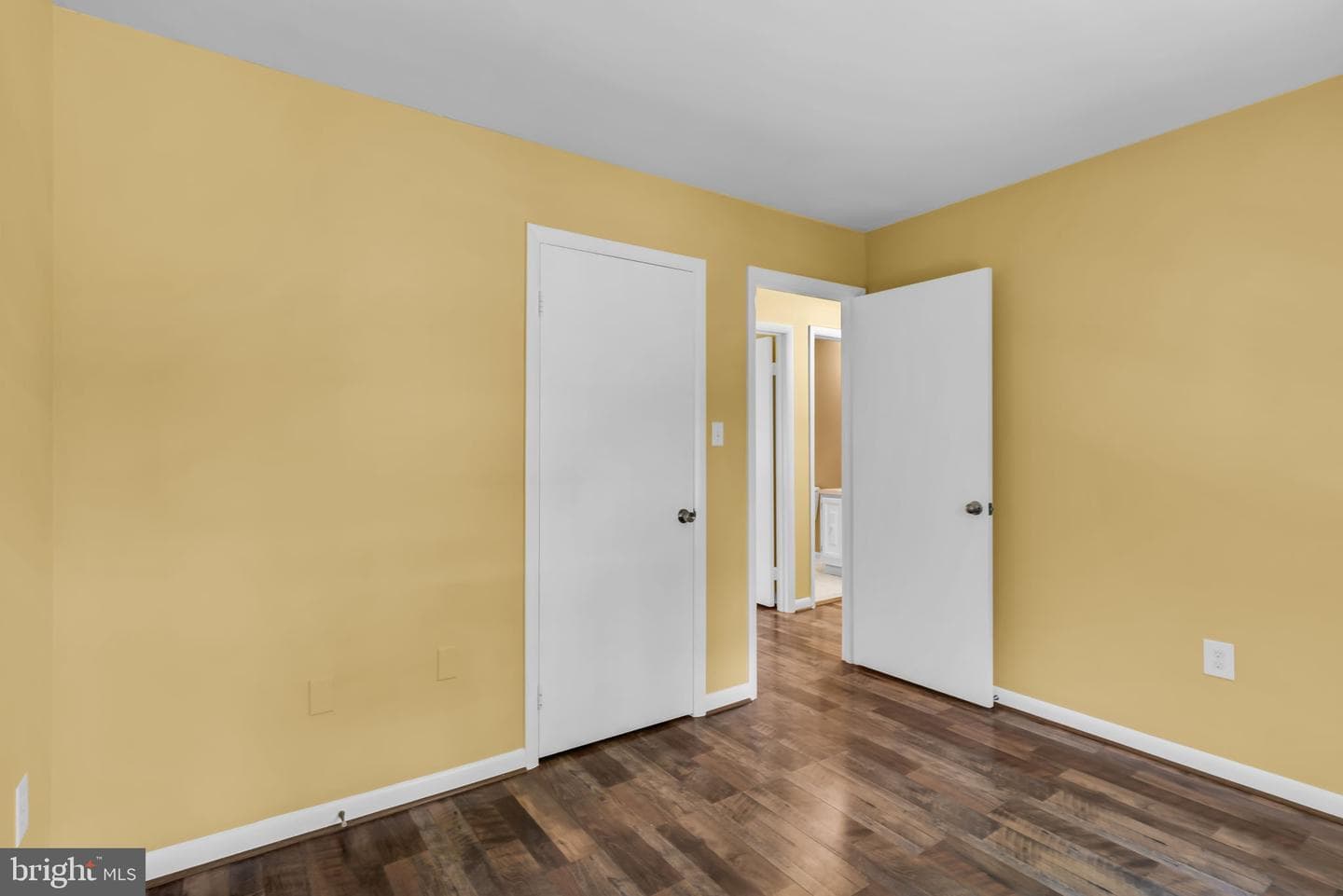 5566 Saint Charles Drive photo 24