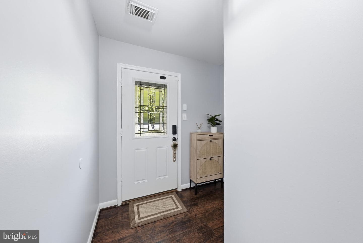 15208 Cloverdale Road photo 3
