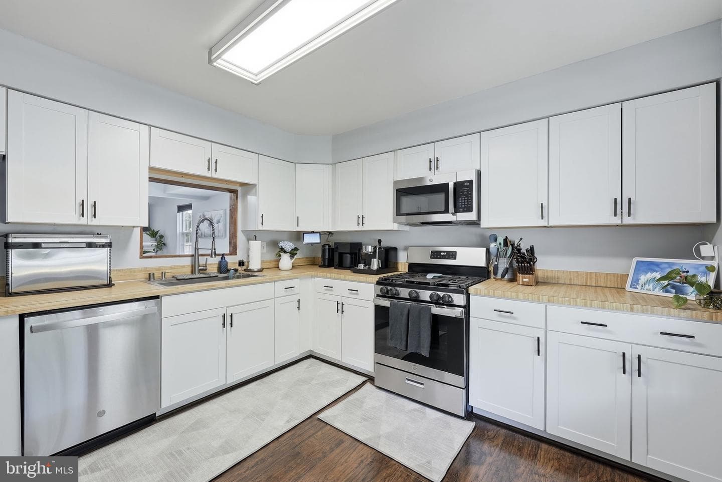 15208 Cloverdale Road photo 5