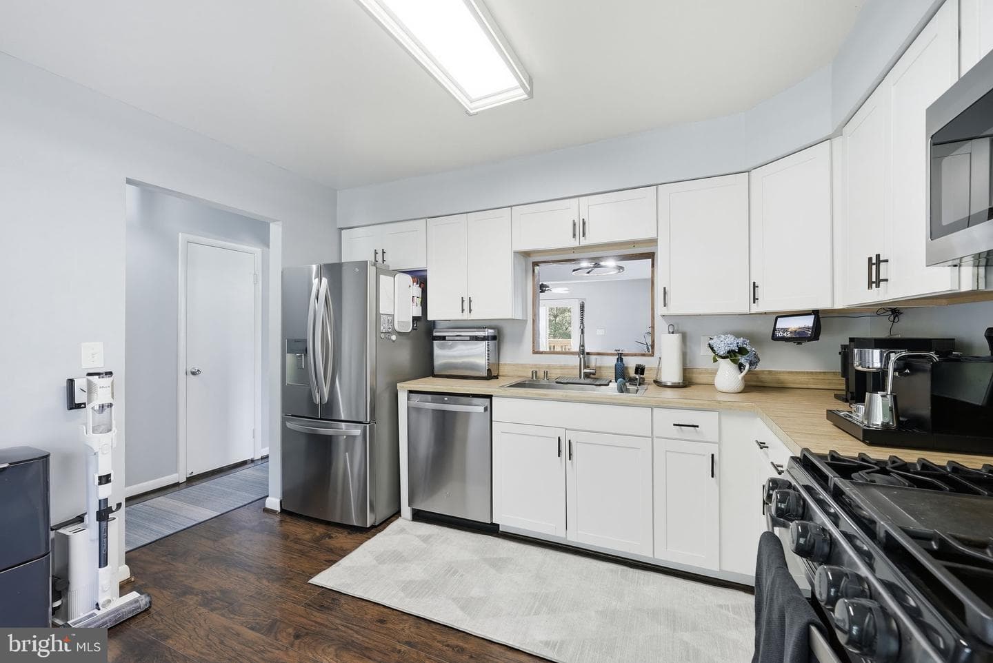 15208 Cloverdale Road photo 6