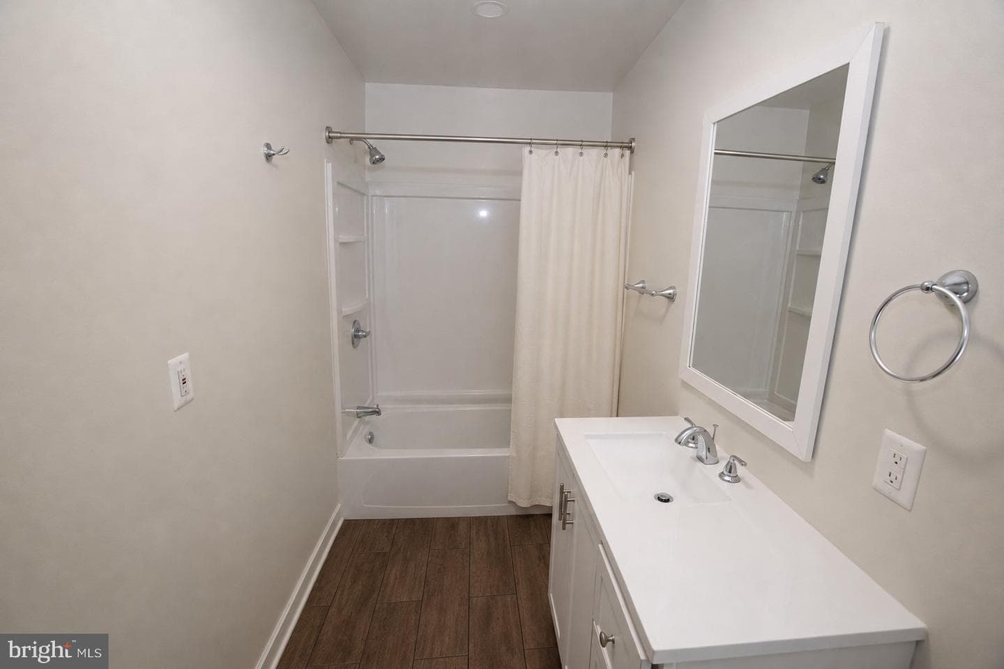 8721 Yorkshire Lane photo 9