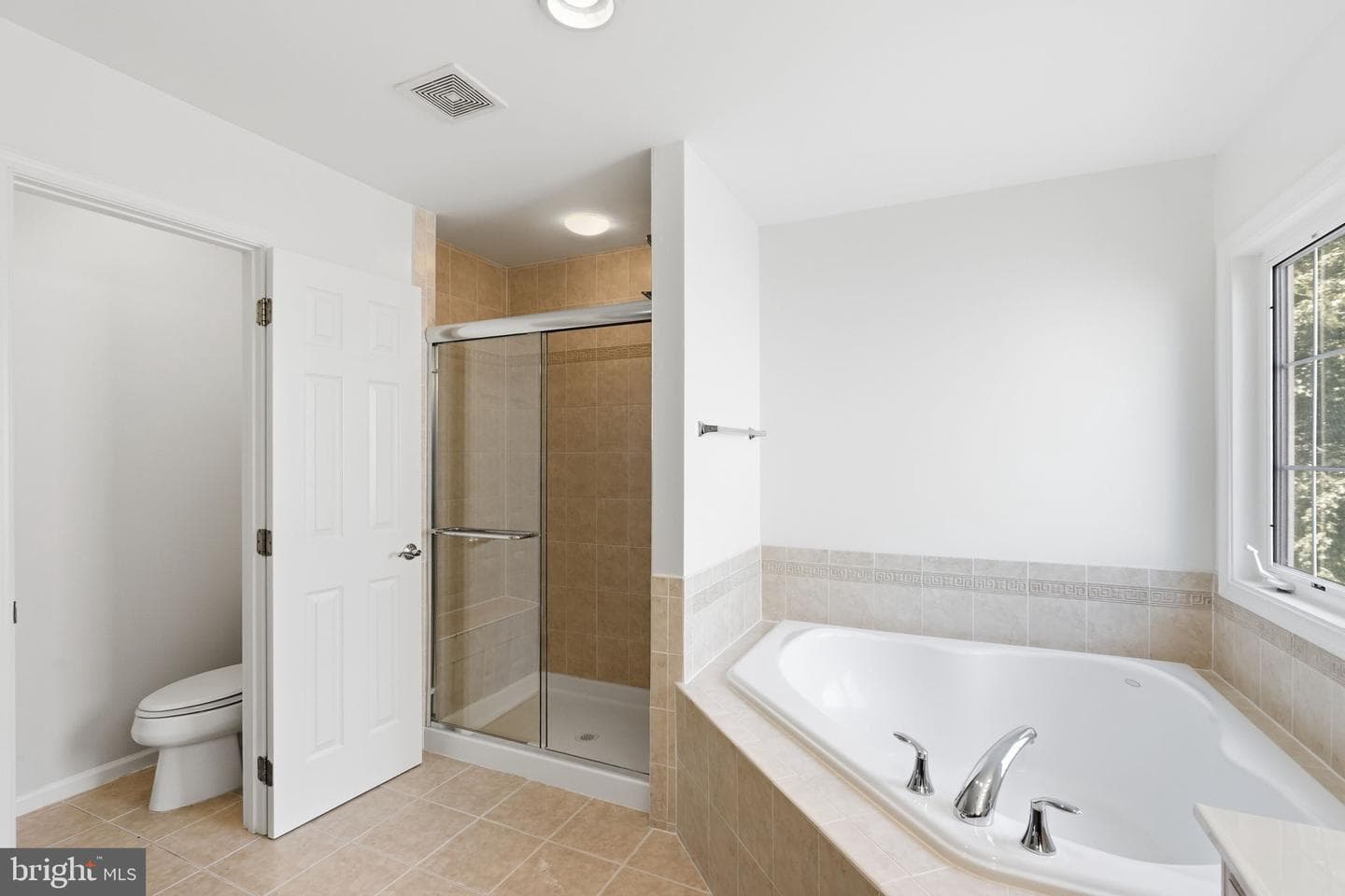 16671 Leocrie Place photo 29