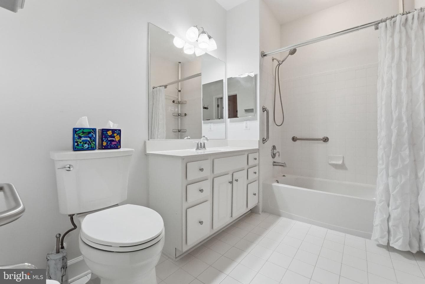 7055 Heritage Hunt Drive #111 photo 17