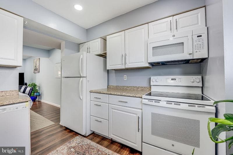 7908 Sharpsburg Court photo 3