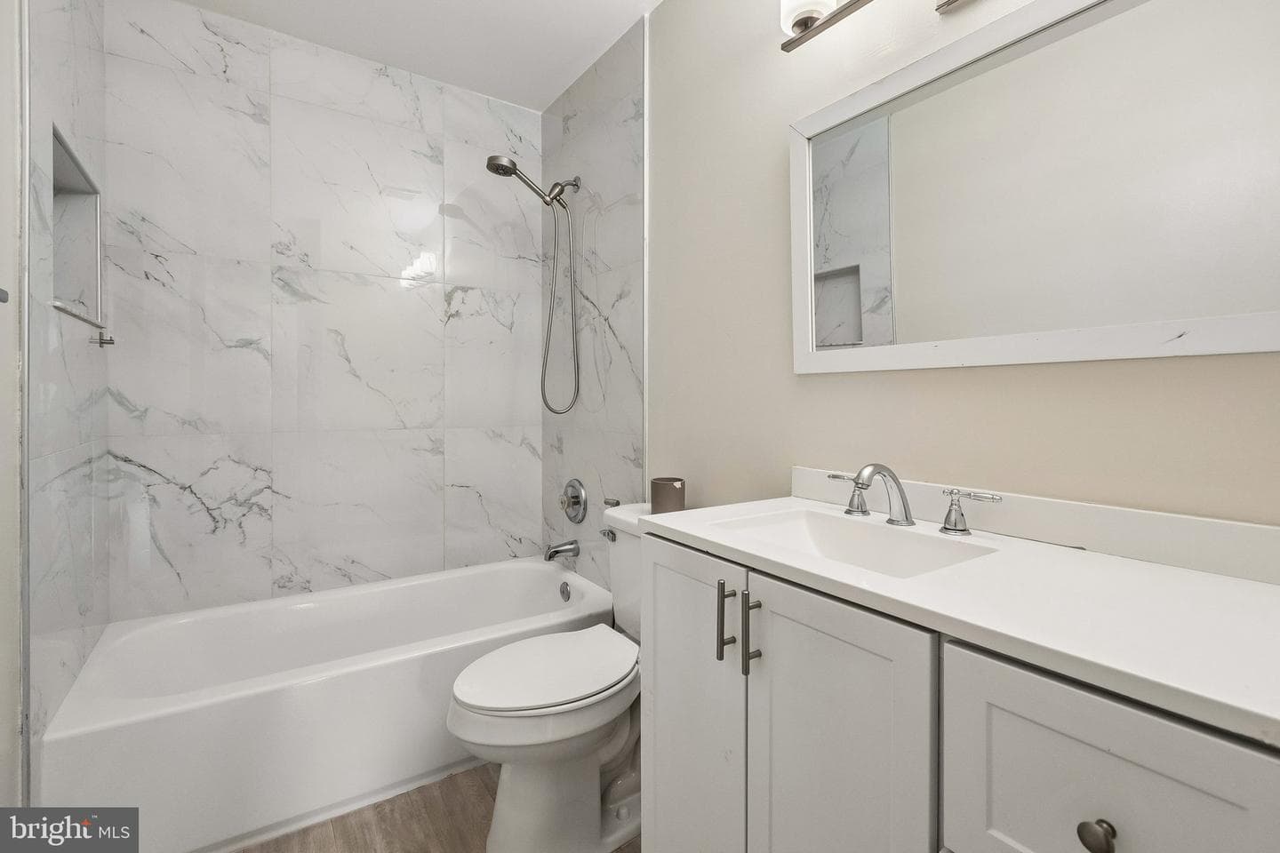 16069 Olmstead Lane photo 9
