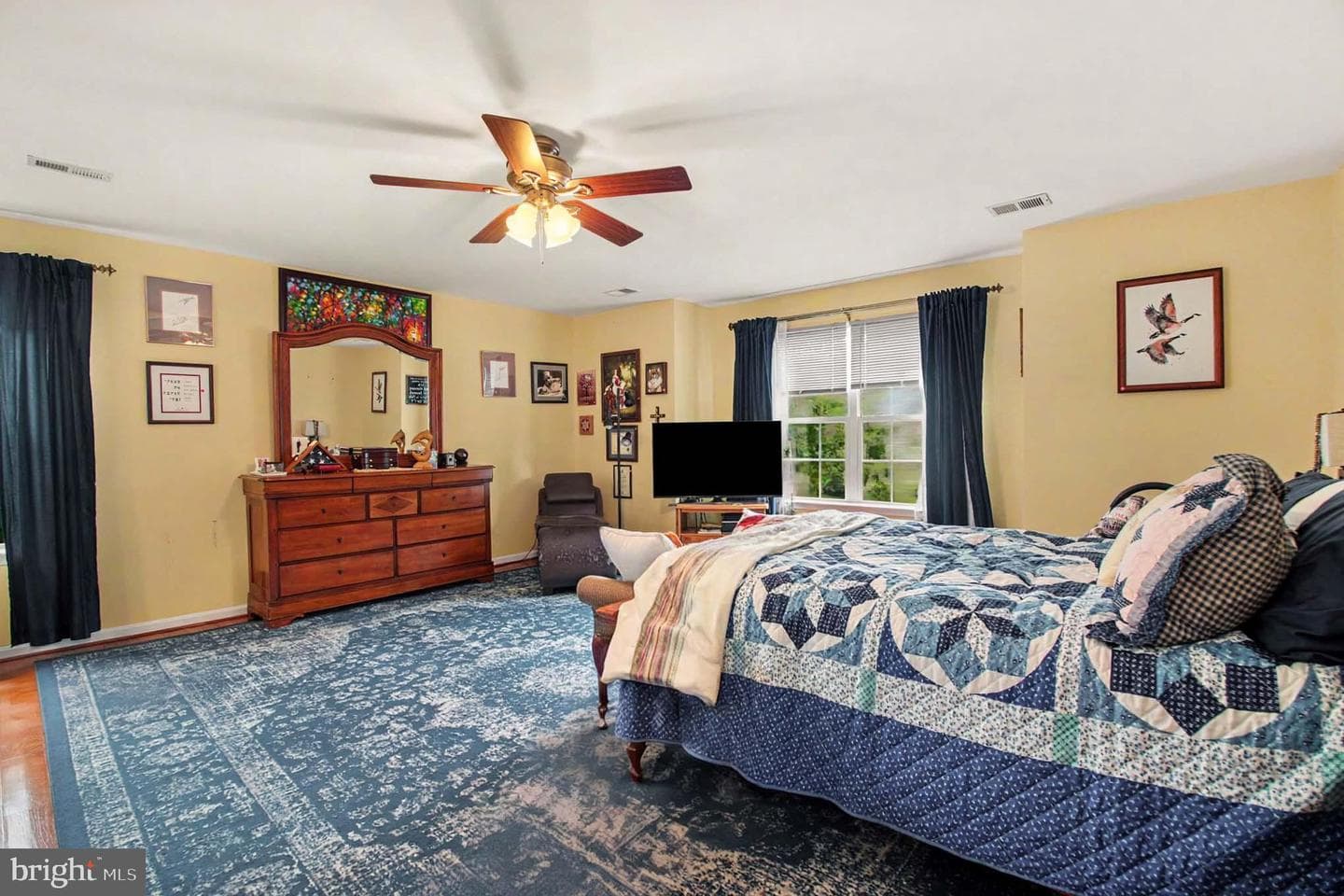 10823 Heaven Scent Lane photo 16