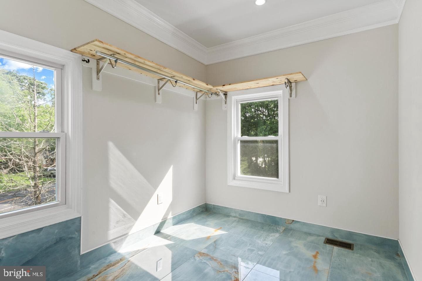 3709 Forestdale Avenue photo 37