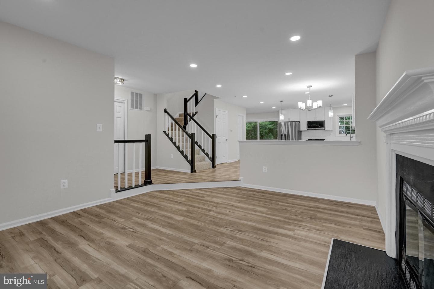 3299 Greco Court photo 7