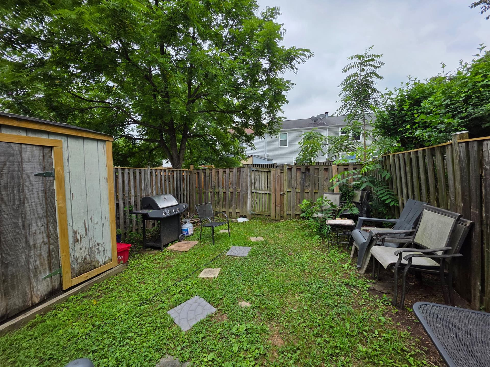 4745 Hedrick Lane photo 2