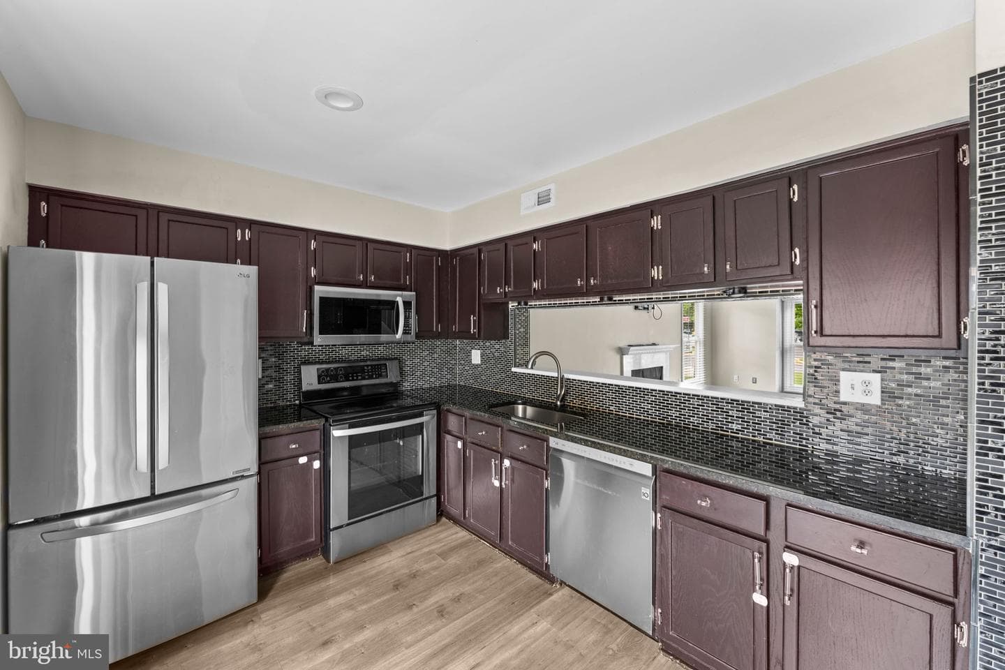 7302 Rokeby Drive photo 10