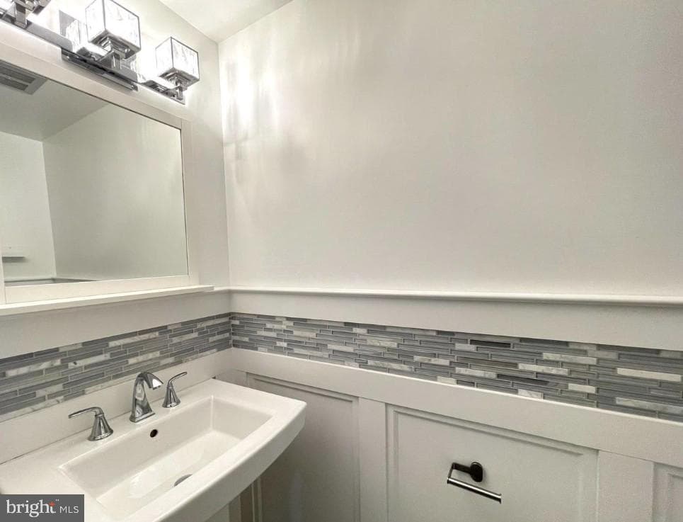 12745 Lighthouse Lane photo 4
