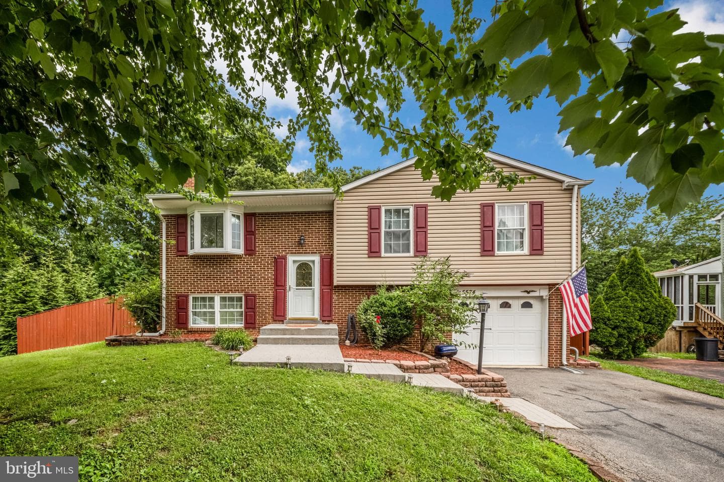 5574 Neddleton Avenue, Woodbridge