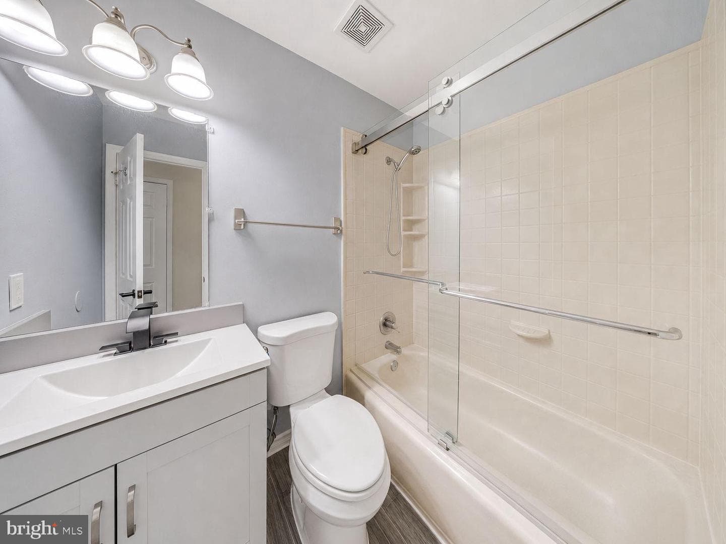5574 Neddleton Avenue photo 11