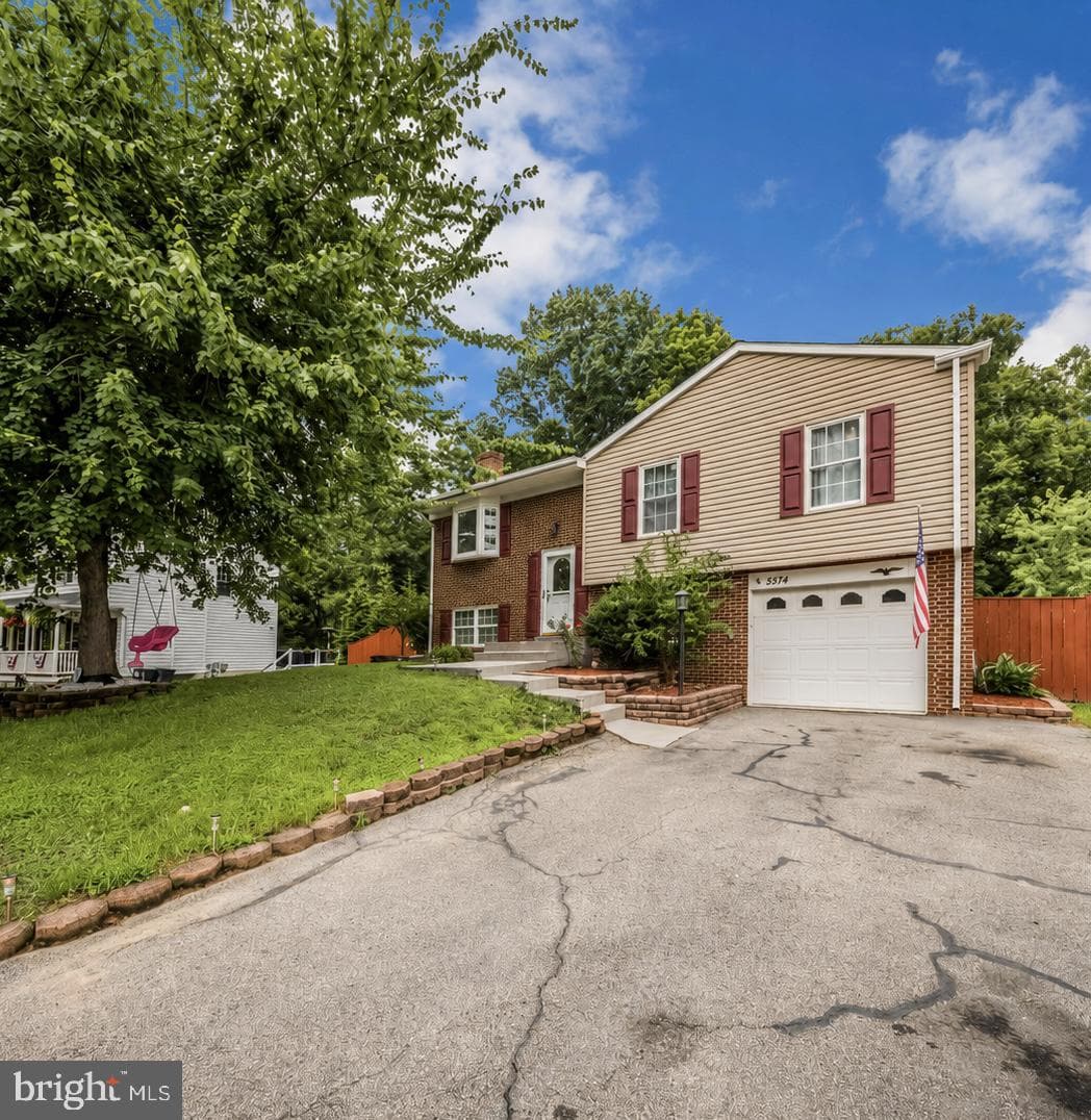 5574 Neddleton Avenue, Woodbridge