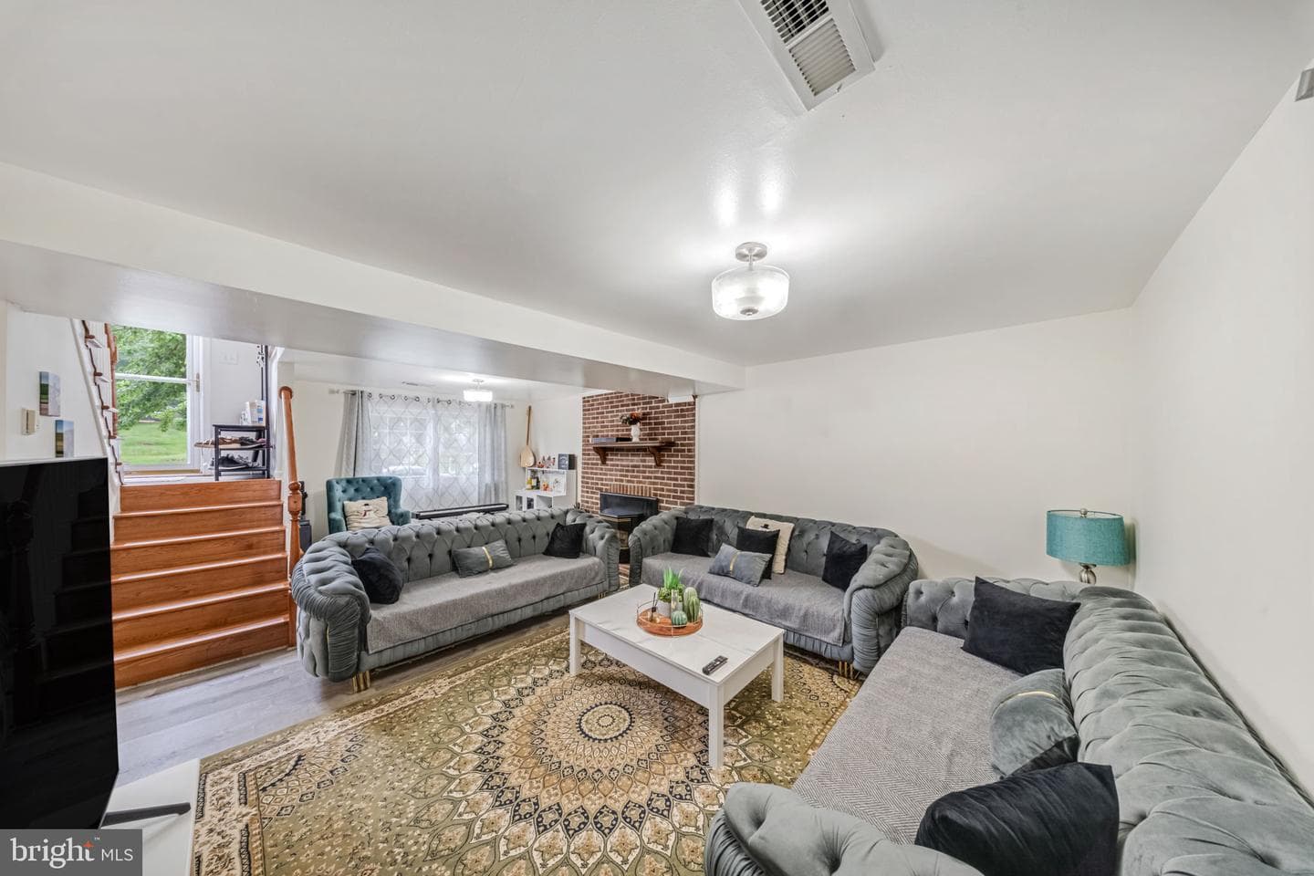 5574 Neddleton Avenue photo 23