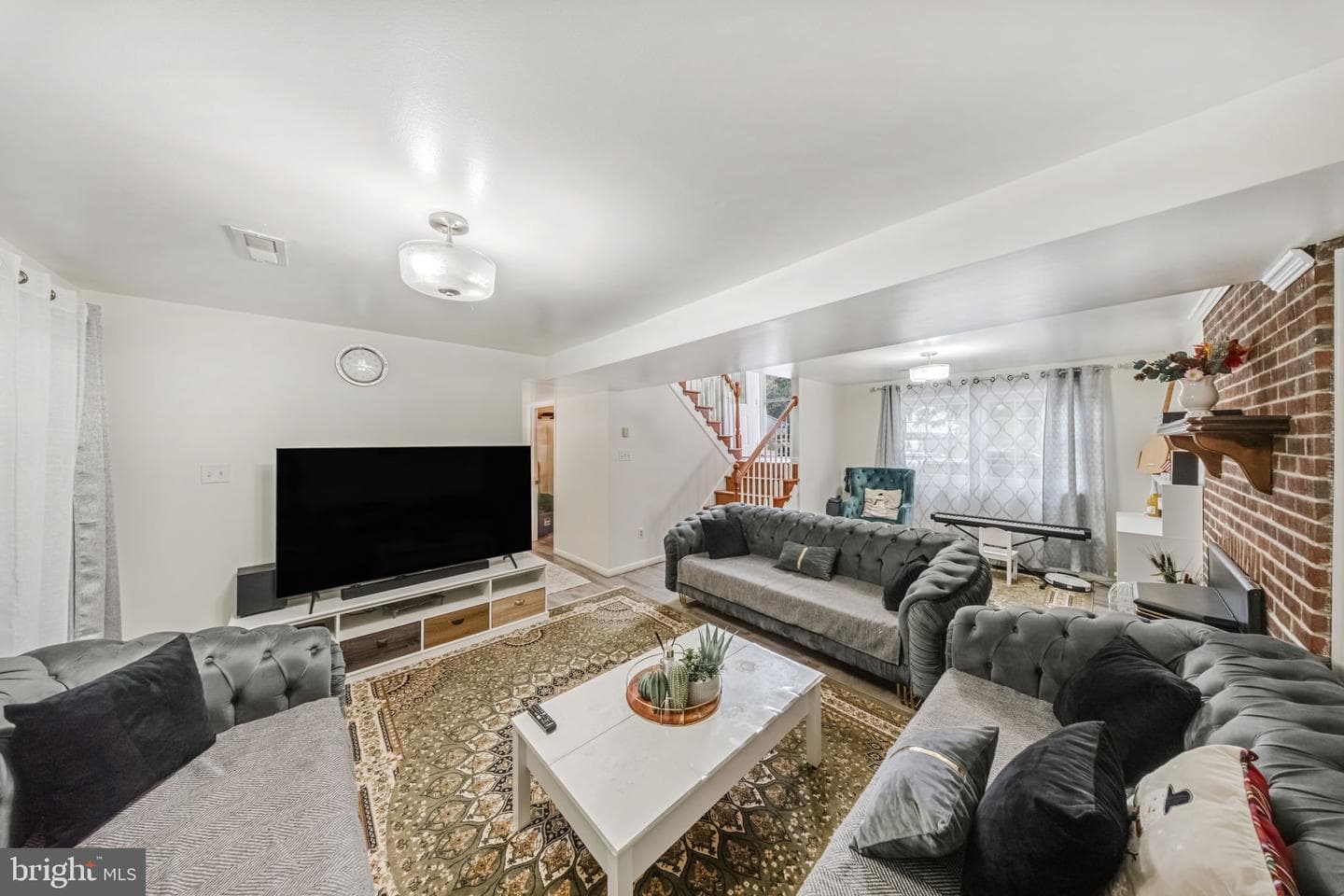 5574 Neddleton Avenue photo 24