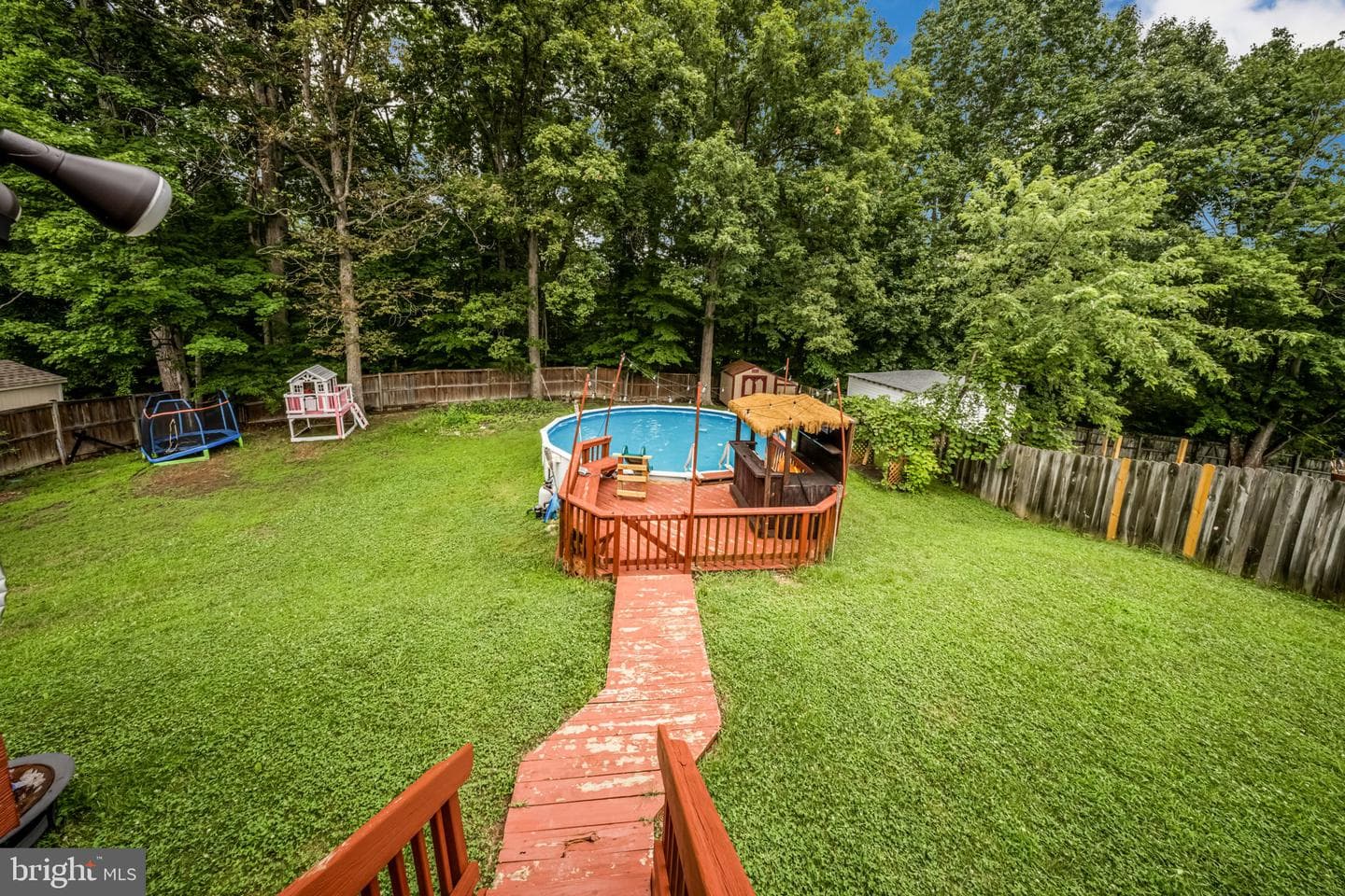 5574 Neddleton Avenue photo 32