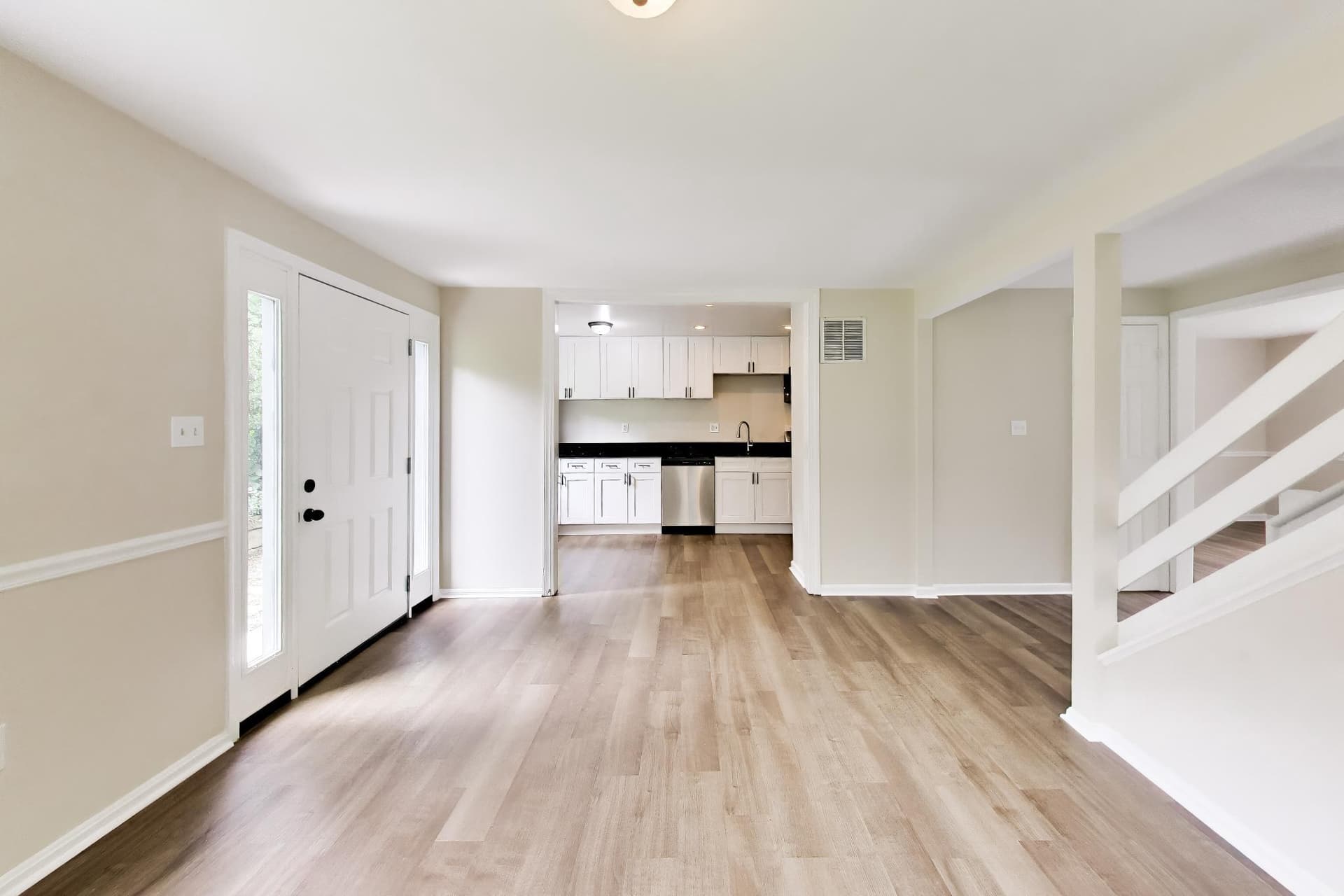 1306 Mead Terrace photo 5