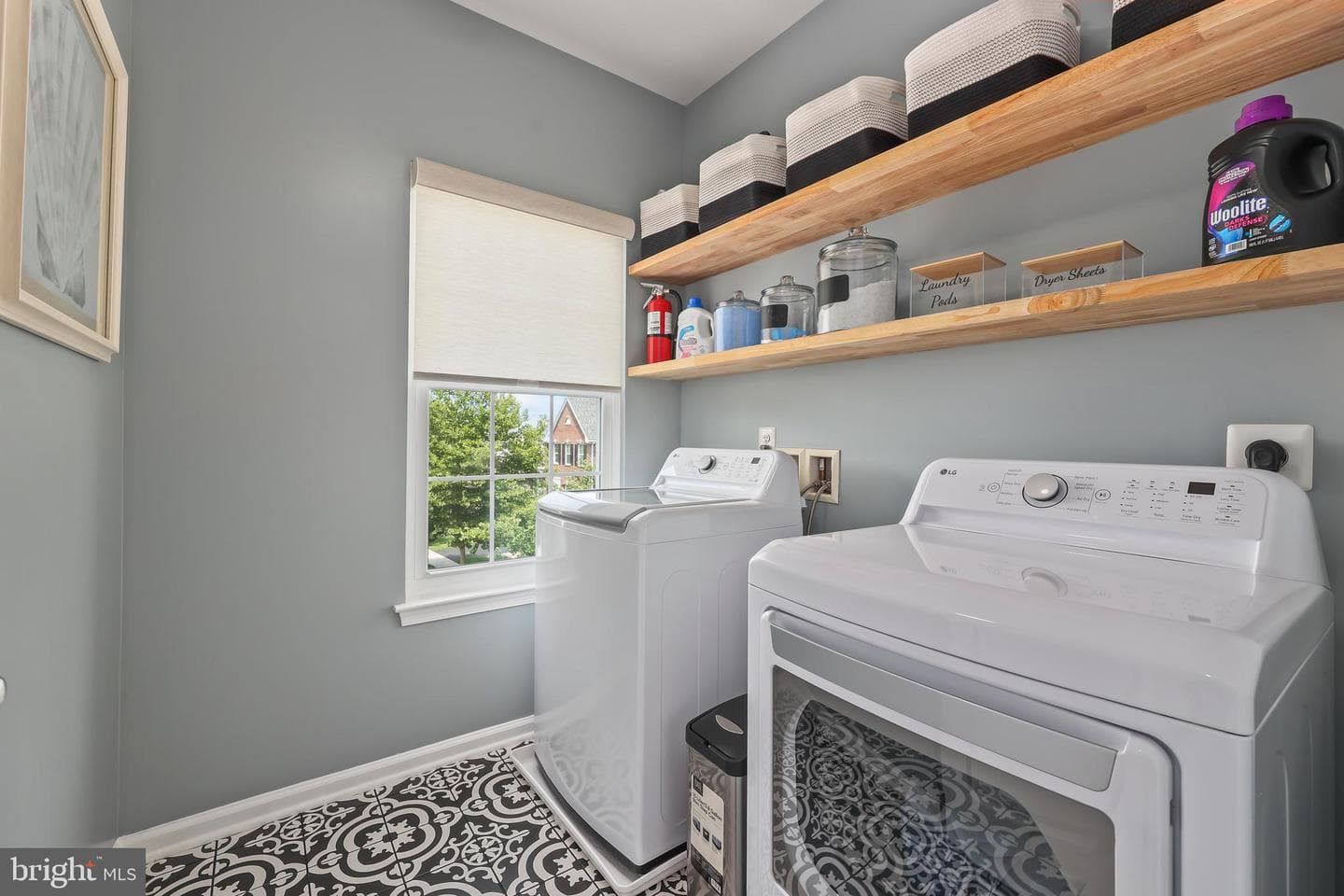 7671 Hamelin Lane photo 36