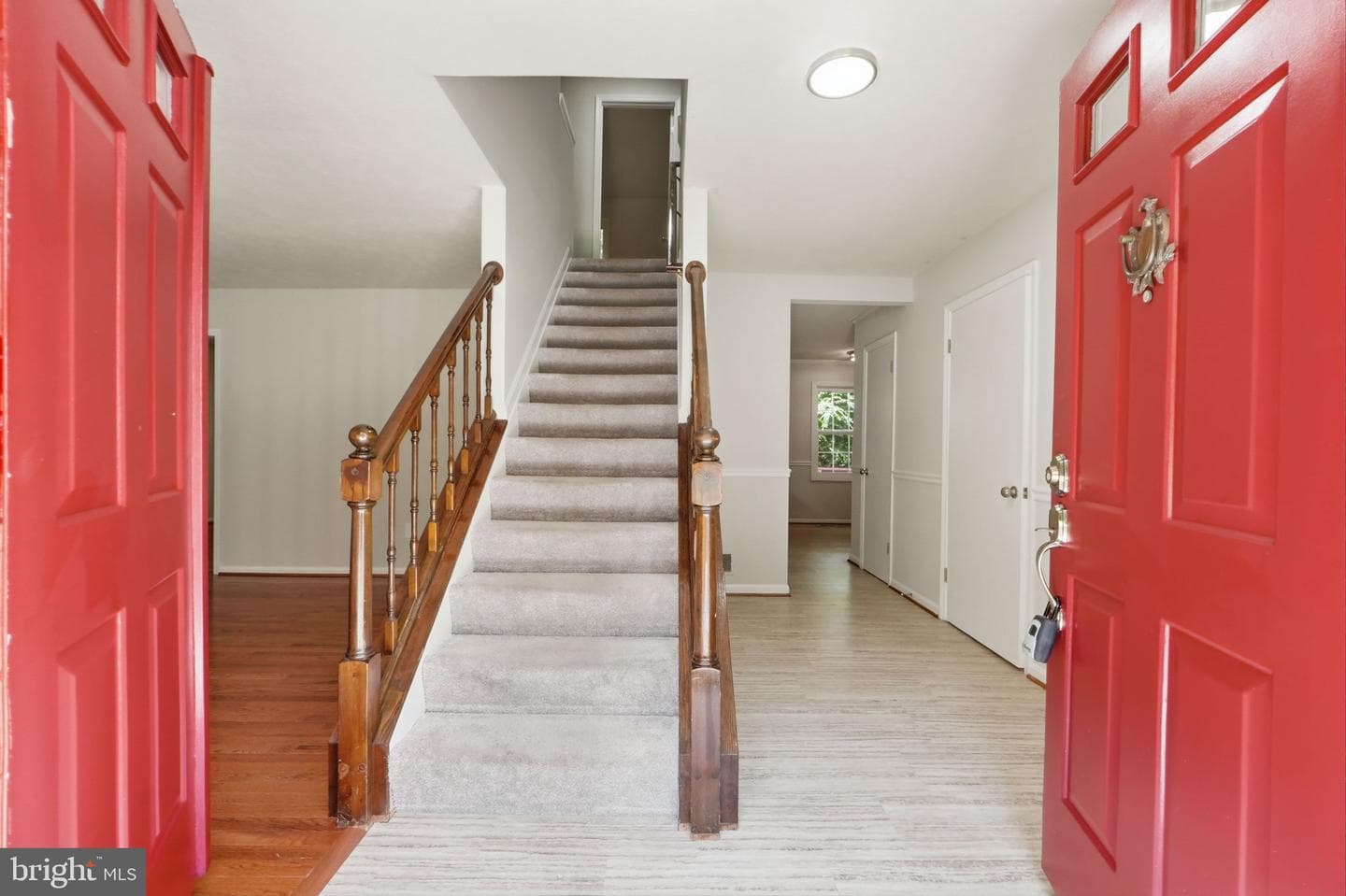 6090 River Forest Drive photo 4