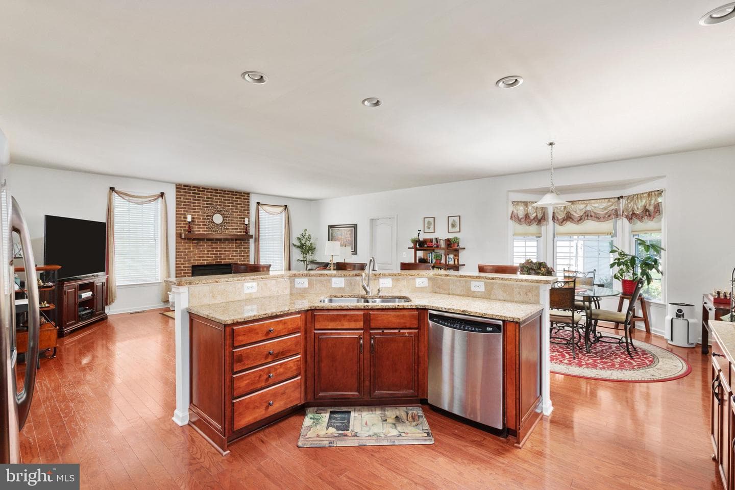 15610 Admiral Baker Circle photo 11