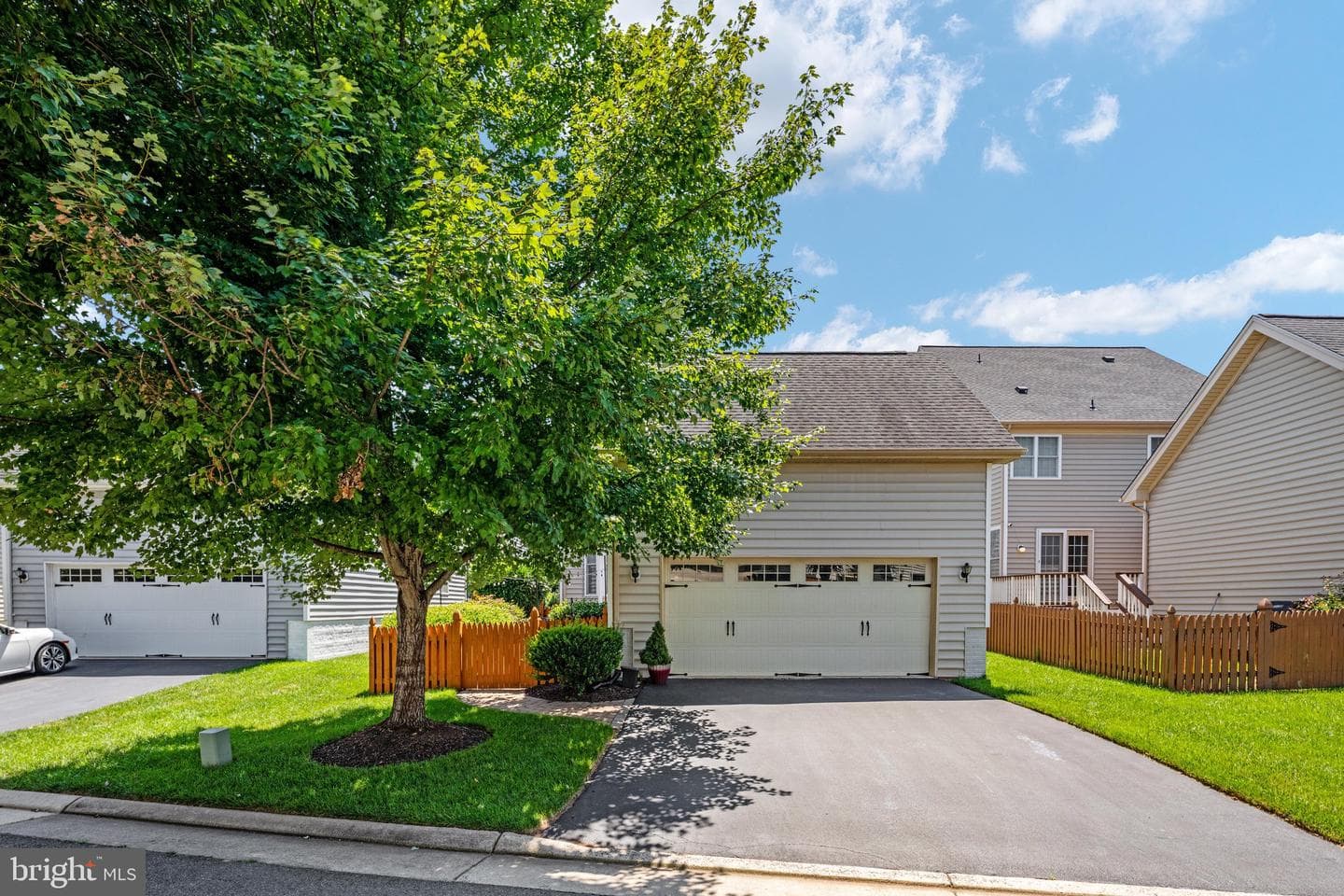 15610 Admiral Baker Circle photo 43
