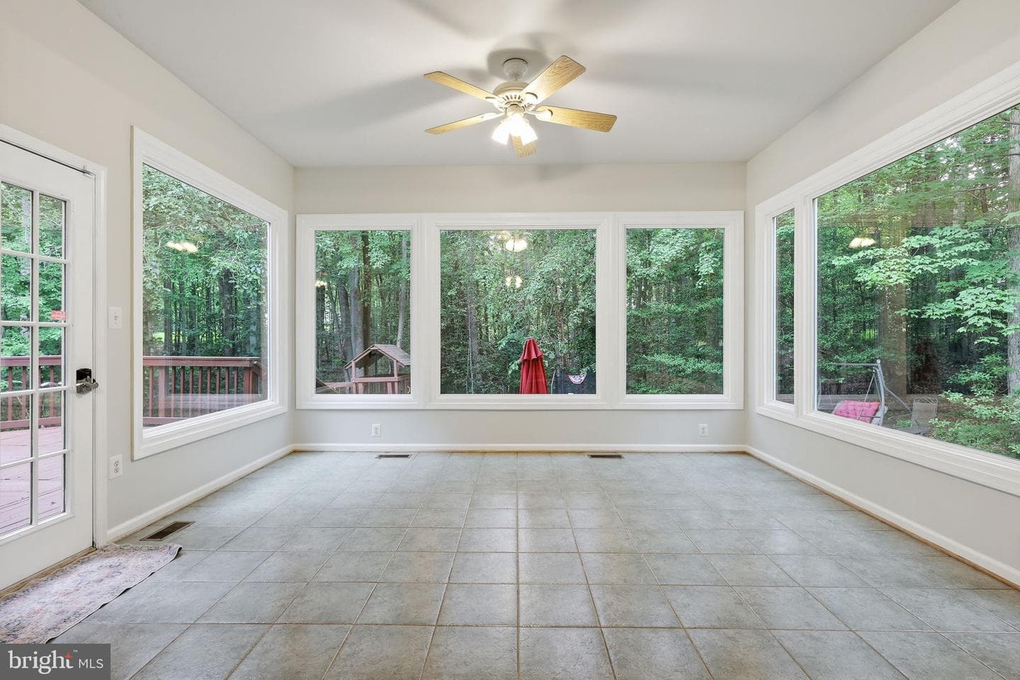 6440 Fox Den Road photo 15