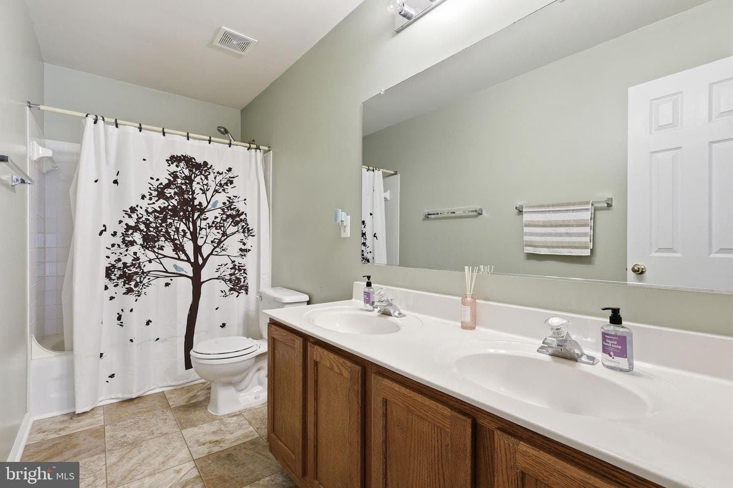 6440 Fox Den Road photo 23