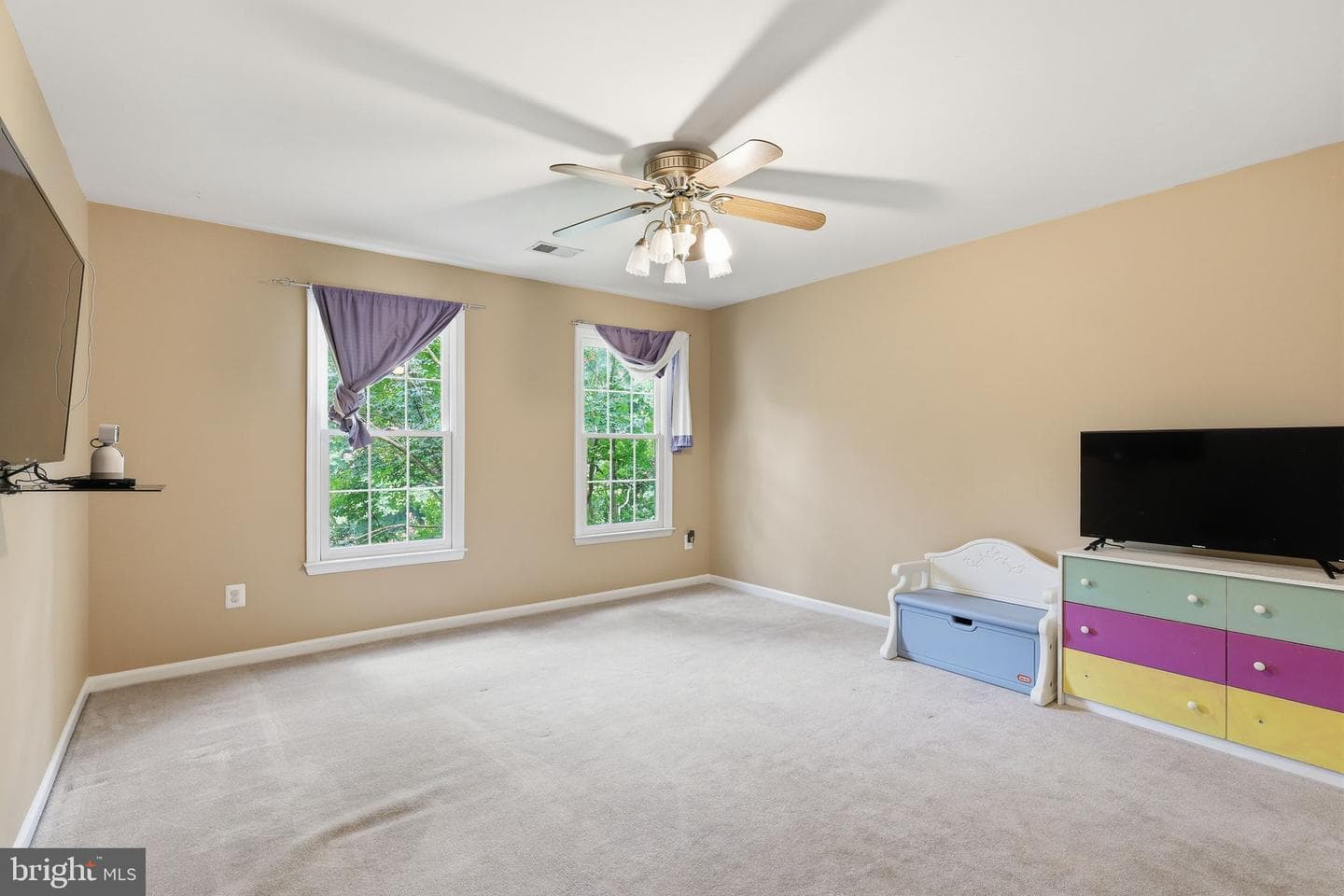 6440 Fox Den Road photo 26