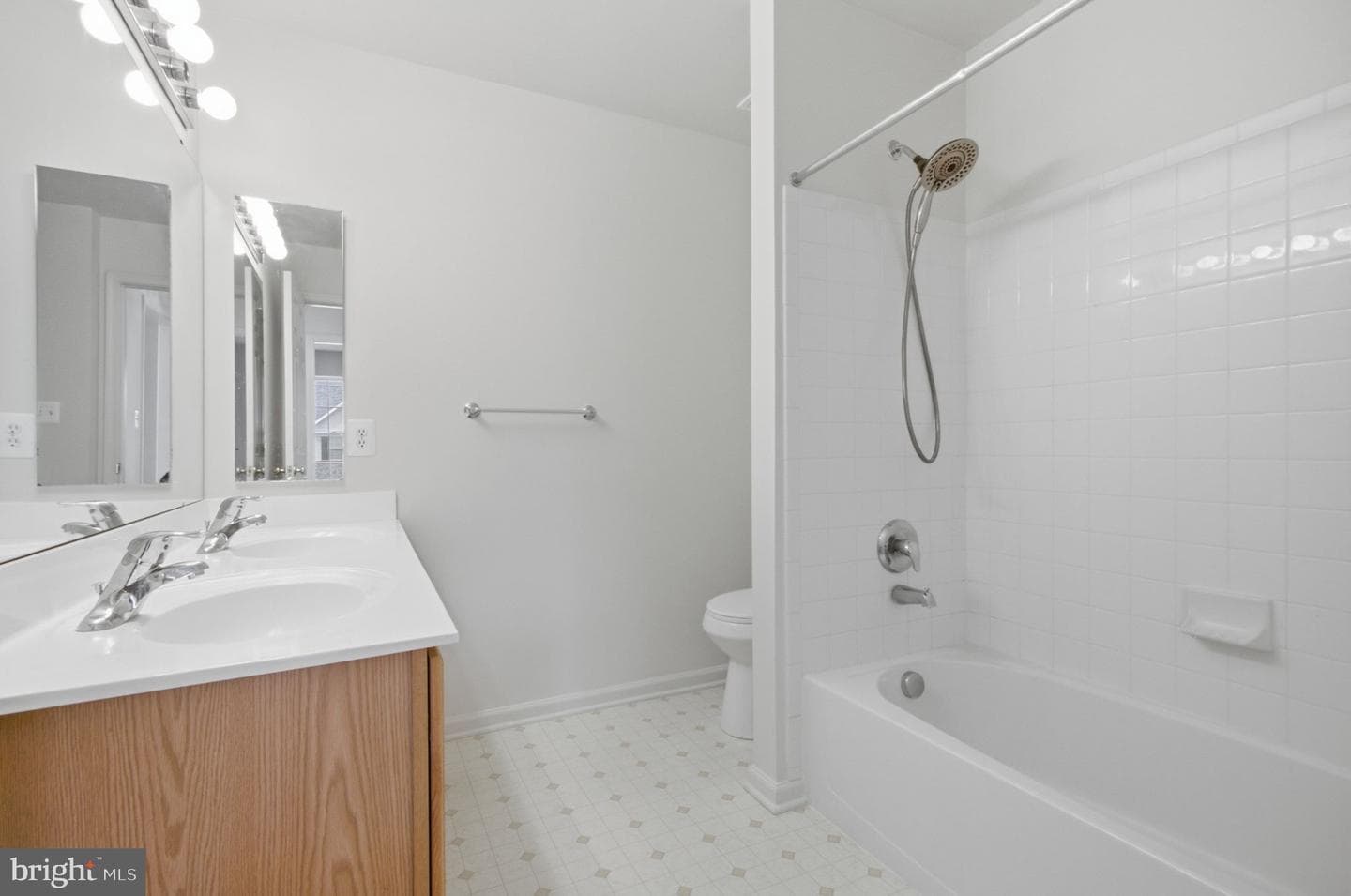 8016 Towering Oak Way photo 27