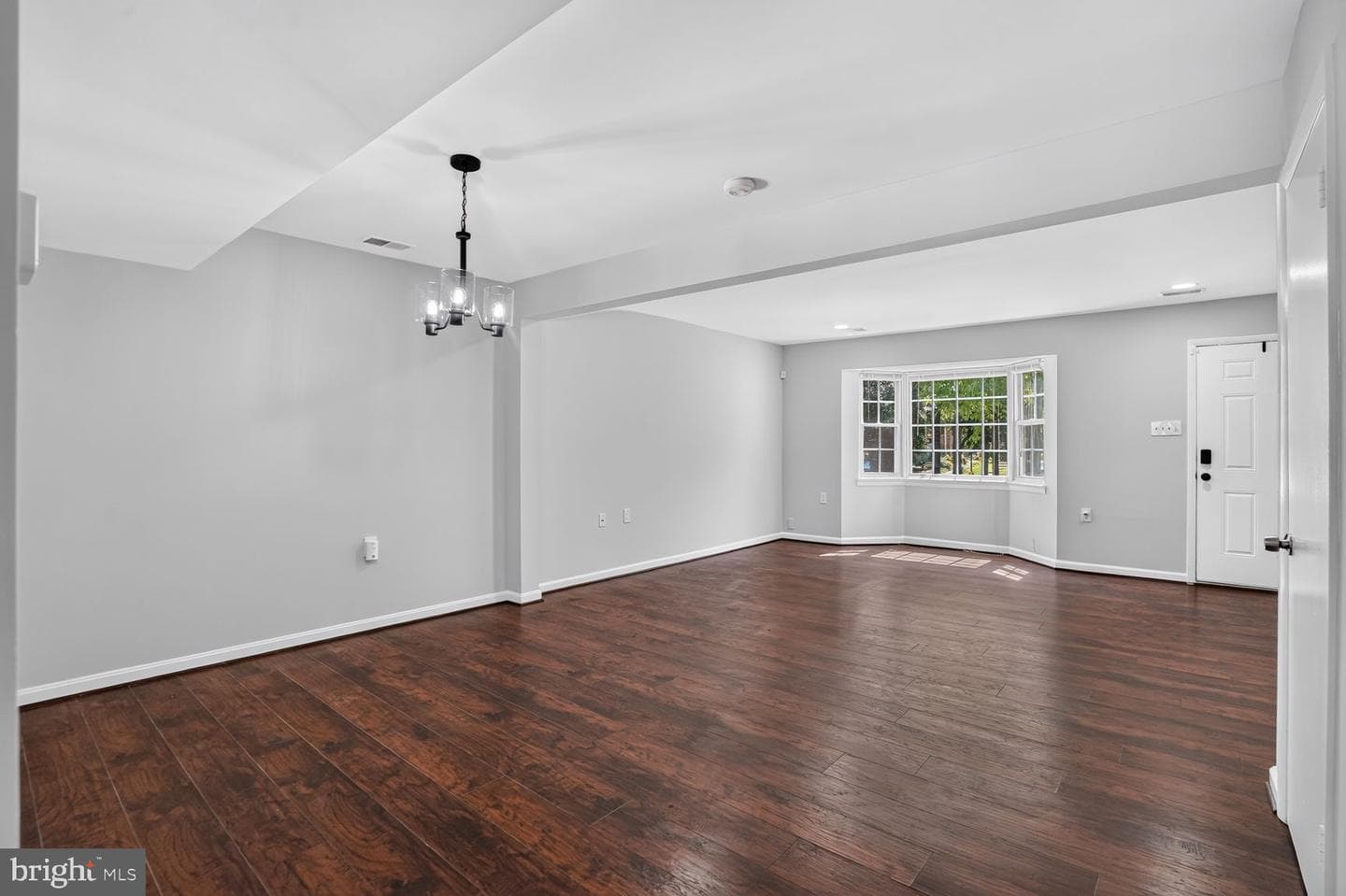 14083 Fallbrook Lane, Woodbridge