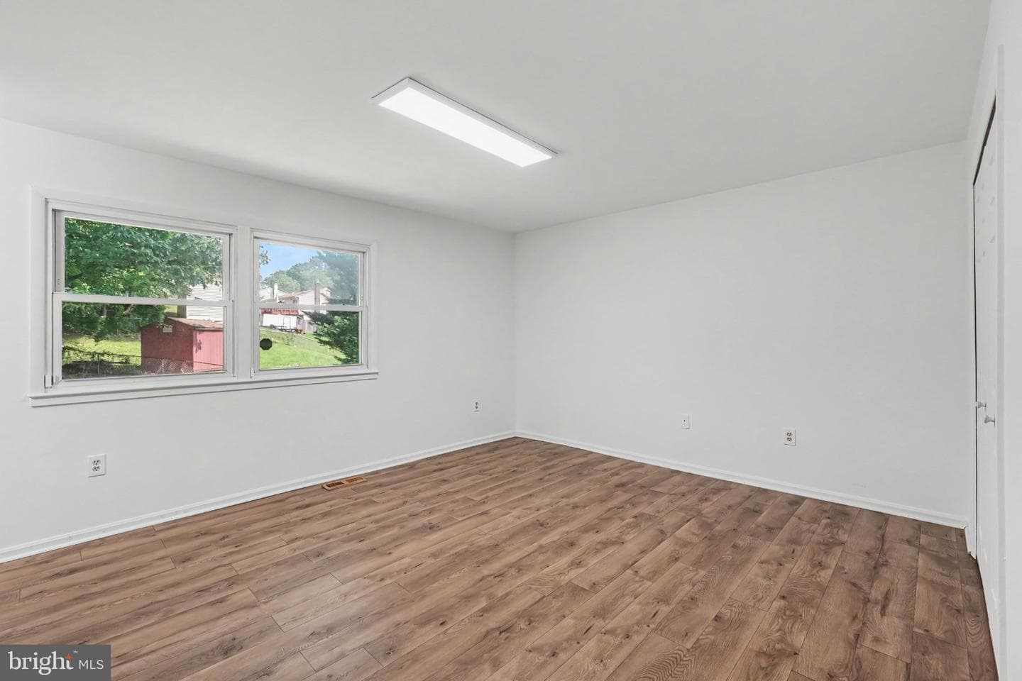 5529 Neddleton Avenue photo 13