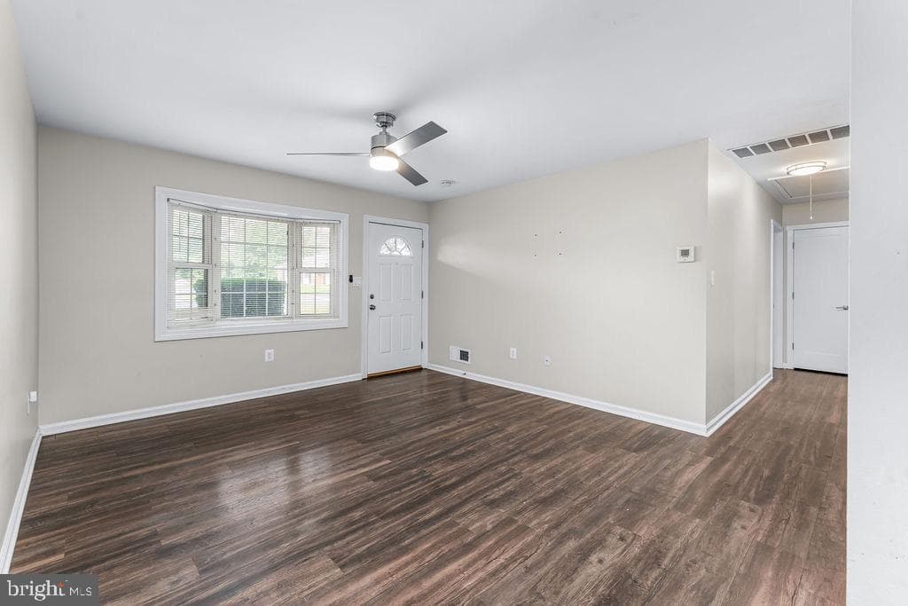 15105 Cloverdale Road photo 5