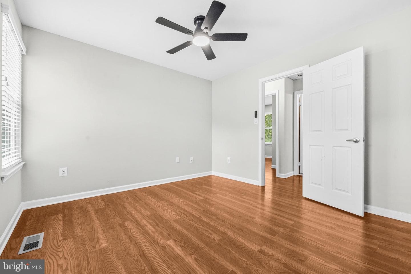 6109 Plainville Lane photo 32
