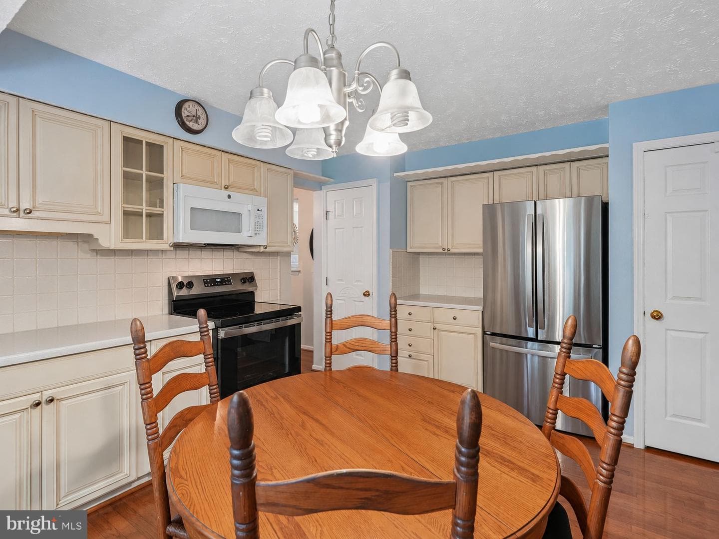 4545 Diehl Court photo 24
