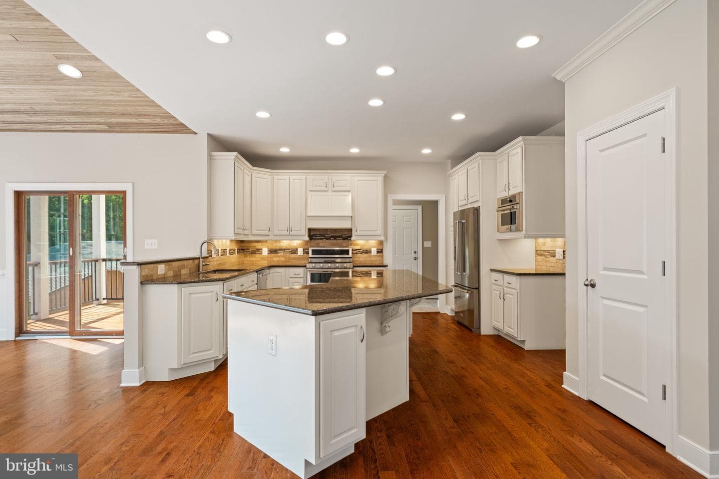 13610 Spriggs Road photo 18