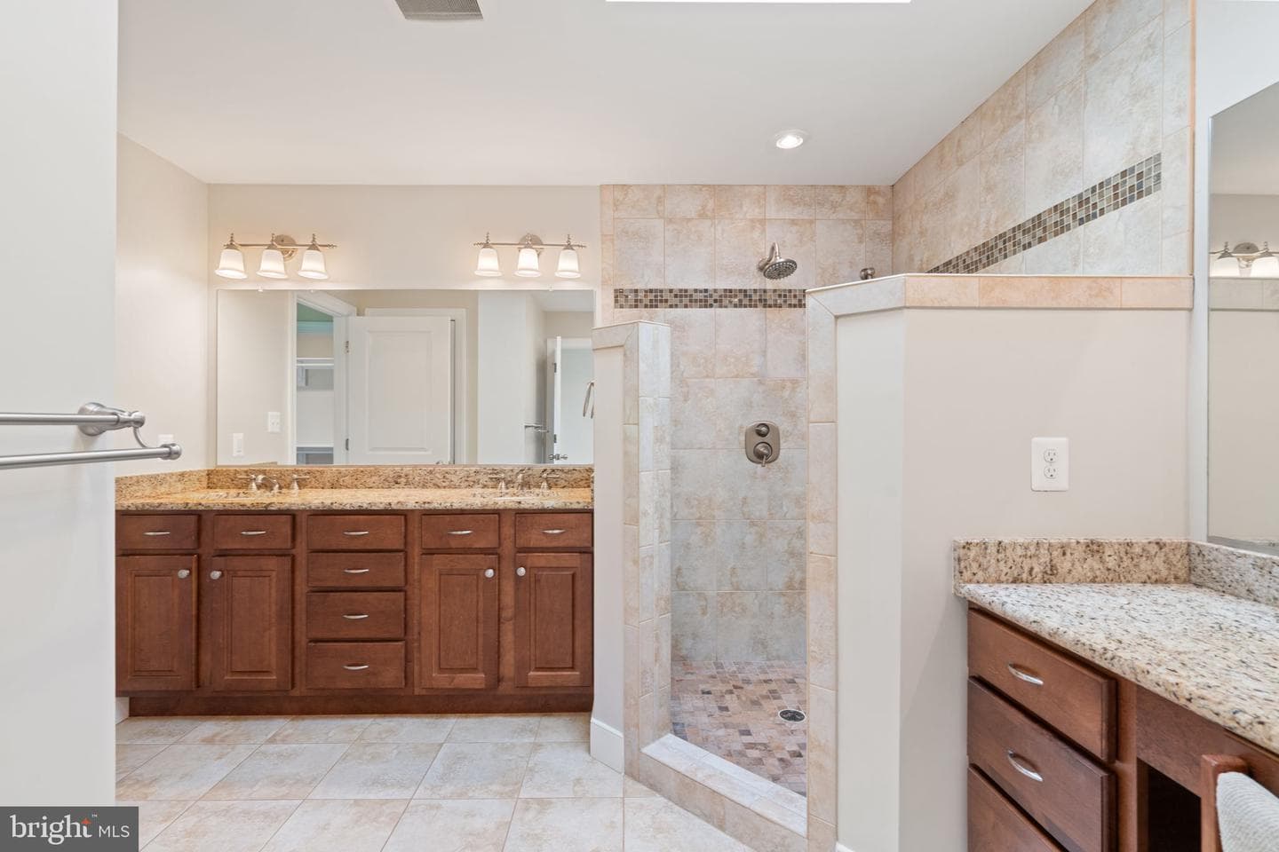 13610 Spriggs Road photo 38