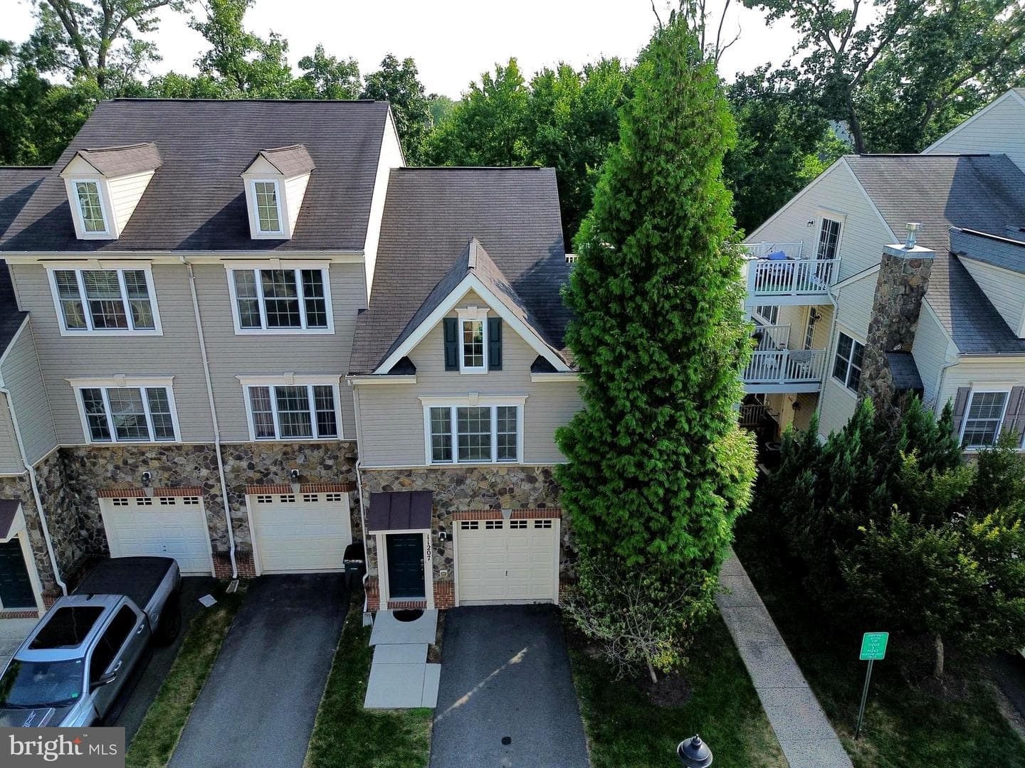 11207 Wortham Crest Circle photo 4
