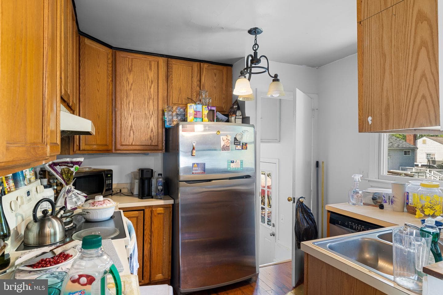13803 Knowles Street photo 13