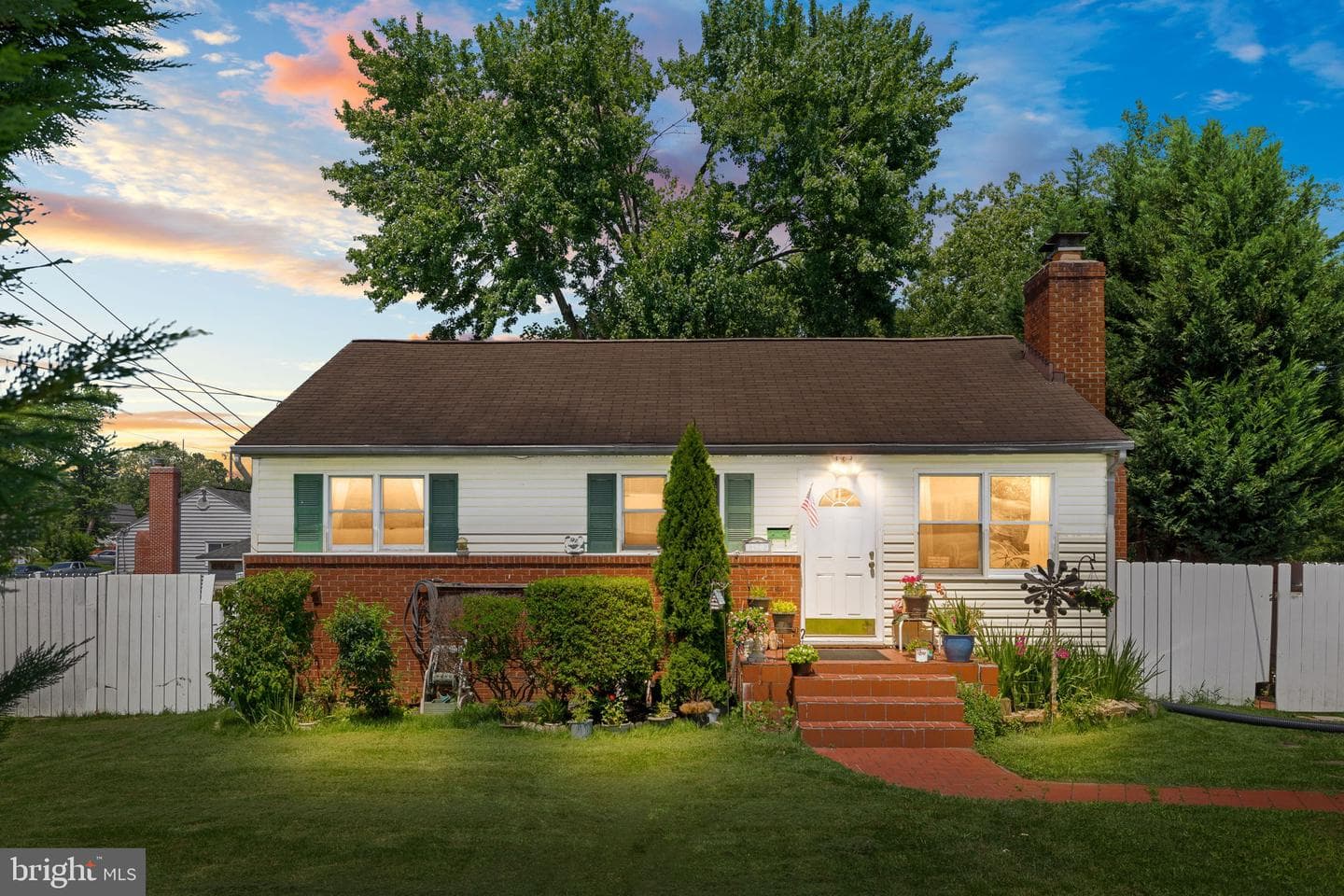 13803 Knowles Street photo 2