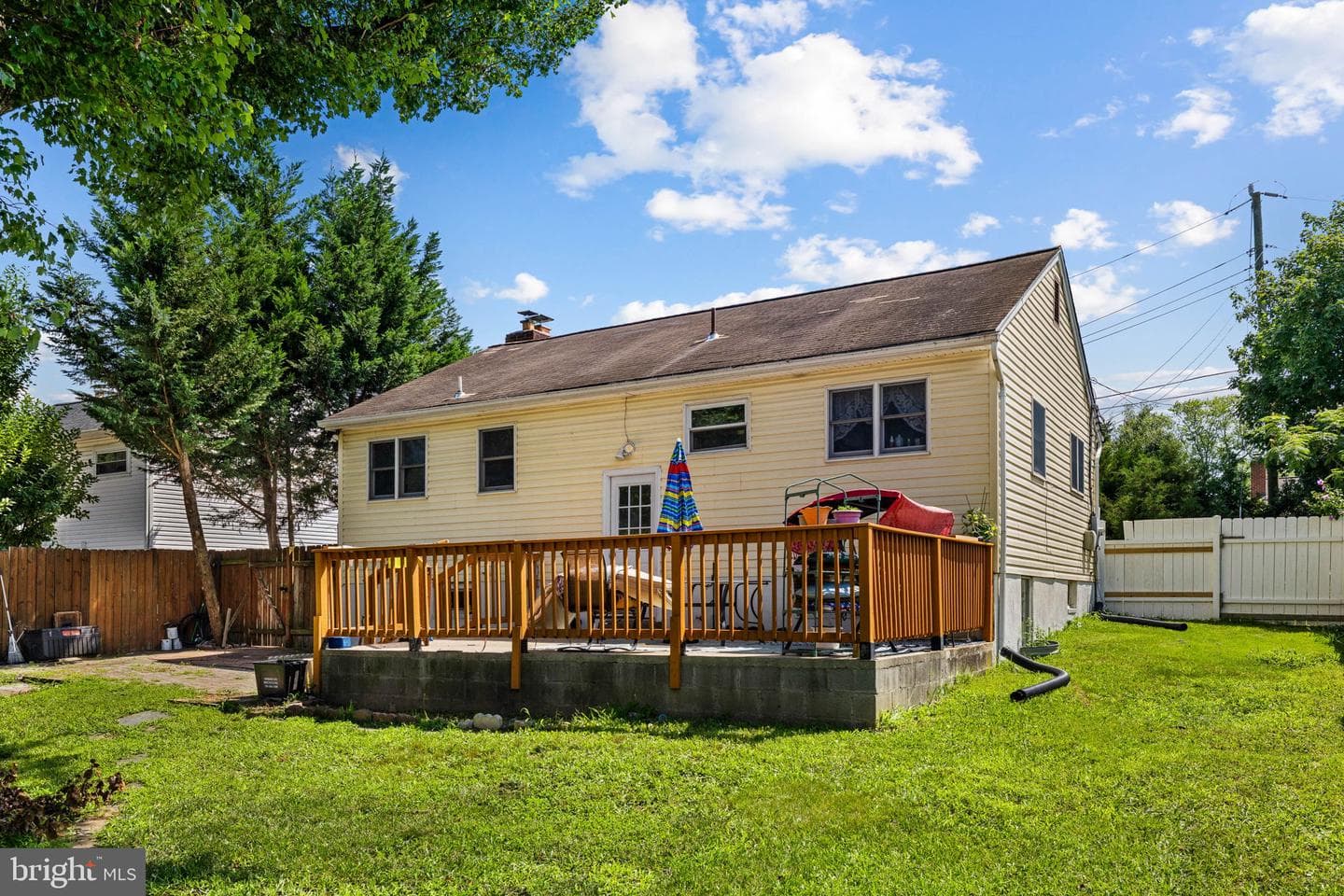 13803 Knowles Street photo 37