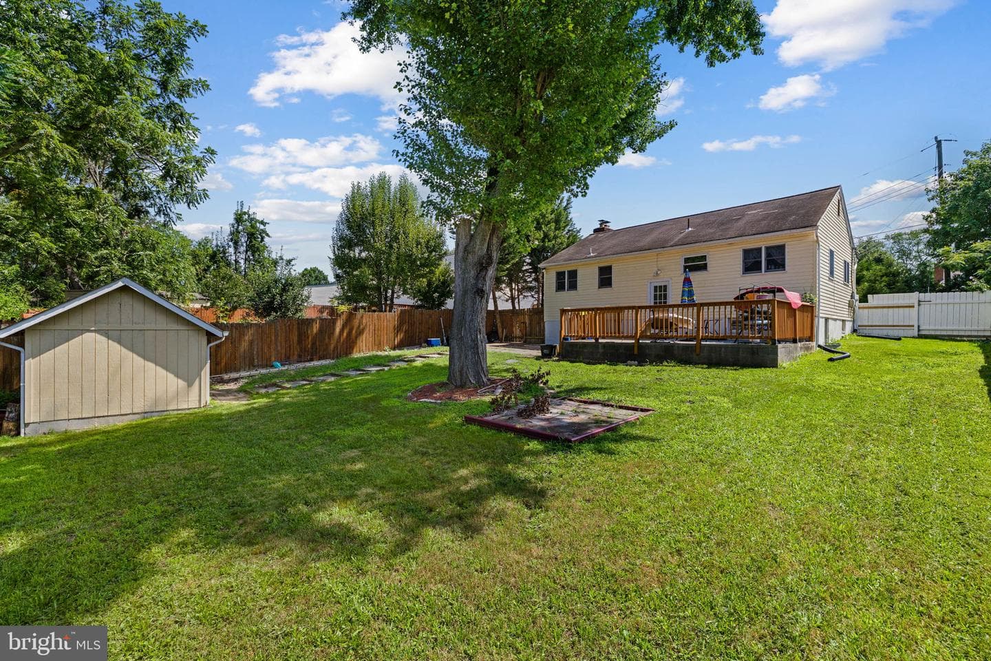 13803 Knowles Street photo 42