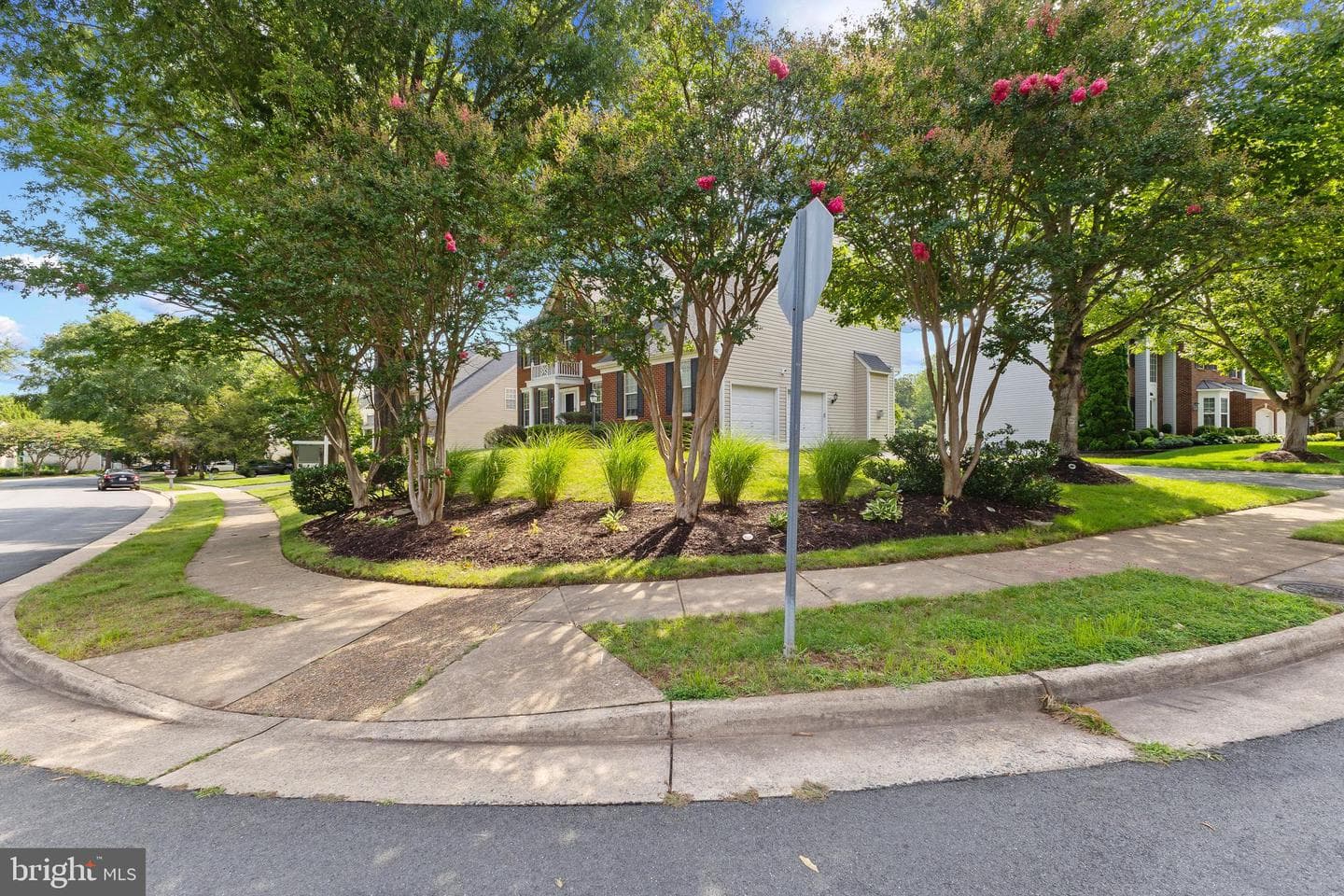 6000 Lyceum Lane photo 3