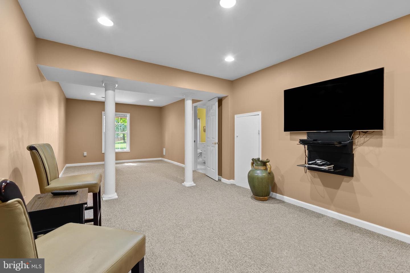 6000 Lyceum Lane photo 35