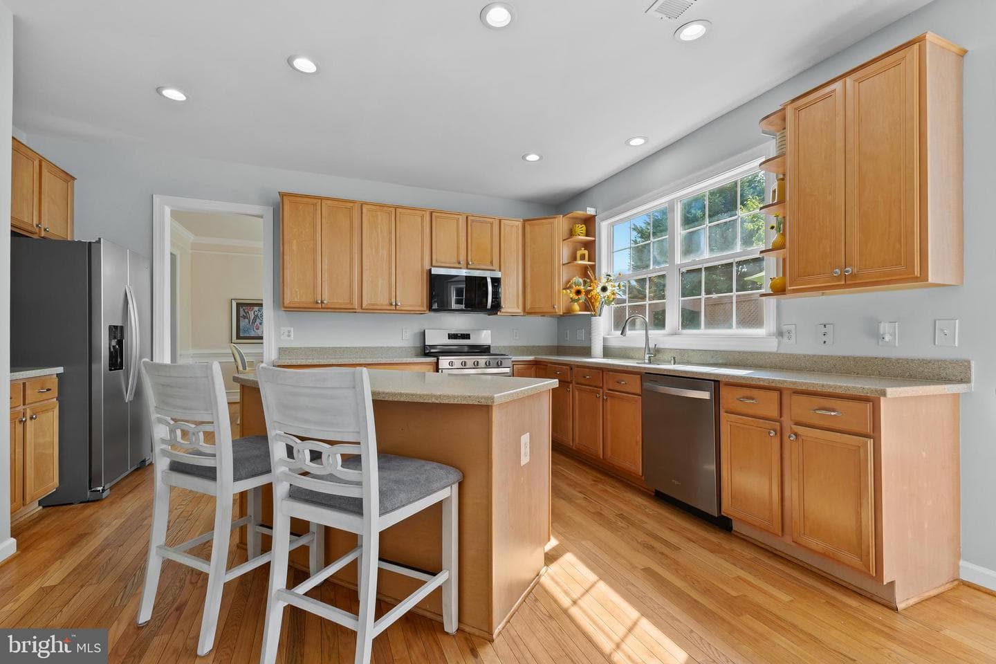 6000 Lyceum Lane photo 7