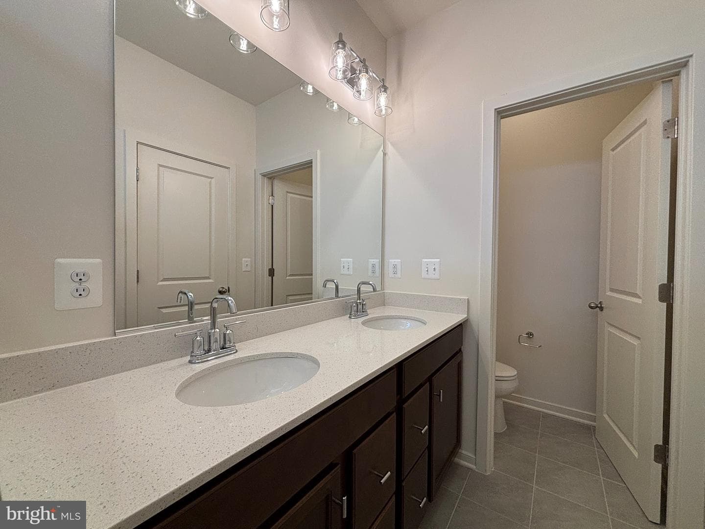 18020 Alicia Avenue photo 11
