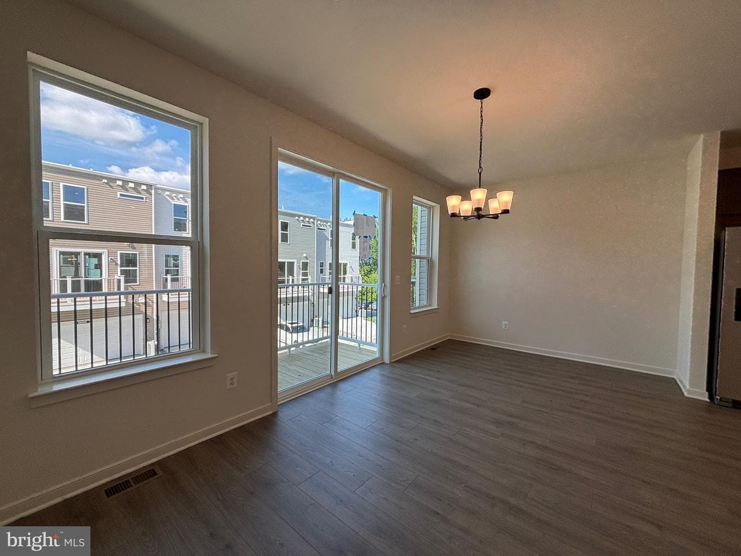 18020 Alicia Avenue photo 5