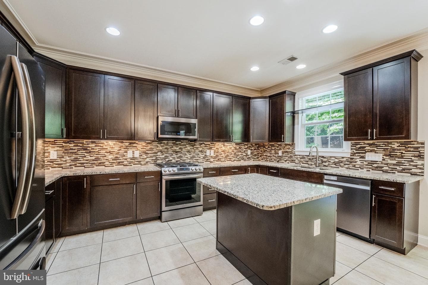7812 Lake Drive photo 10